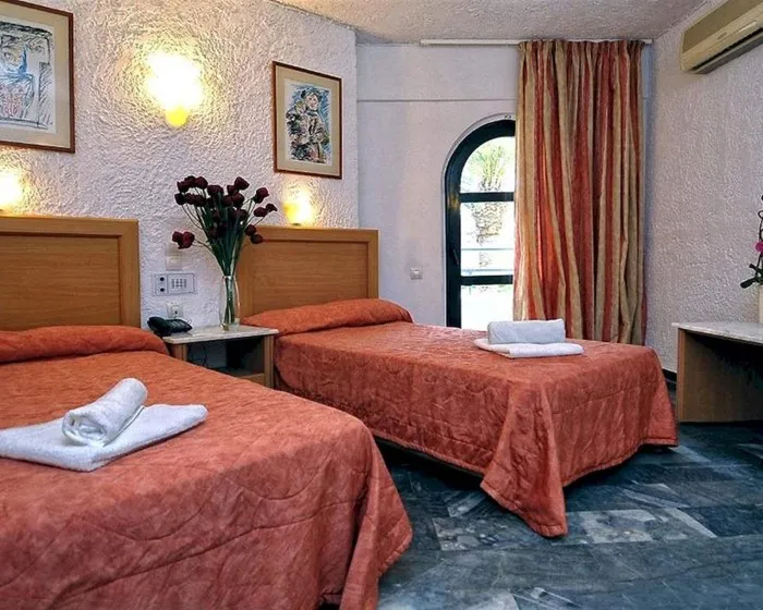 Karteros Hotel, Iraklion, Grčka — Double Room Economy Double Room