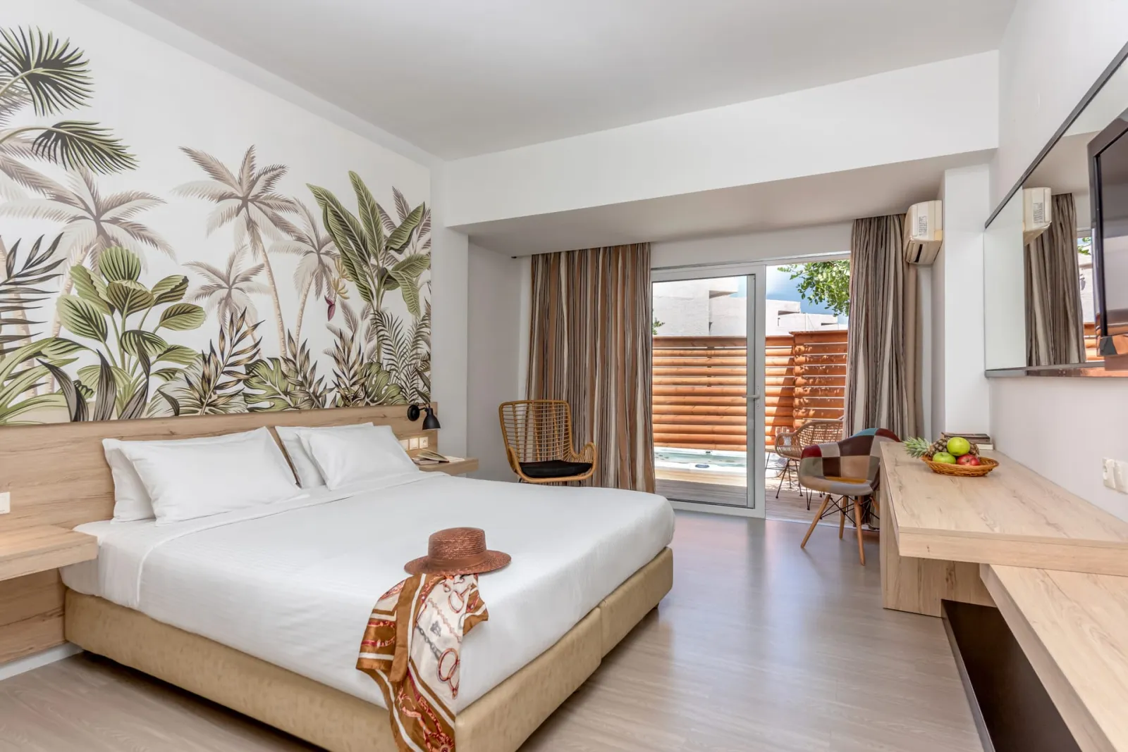 Katrin Hotel & Bungalows, Kutulufari, Grčka — Double Room with external Whirlpool