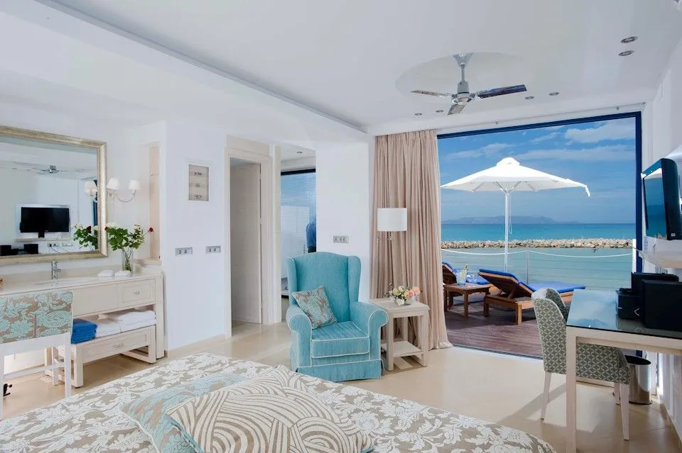 Knossos Beach Bungalows Suites Resort & Spa, Gurnes, Grčka — 2 Bedroom Island Suite Seafront