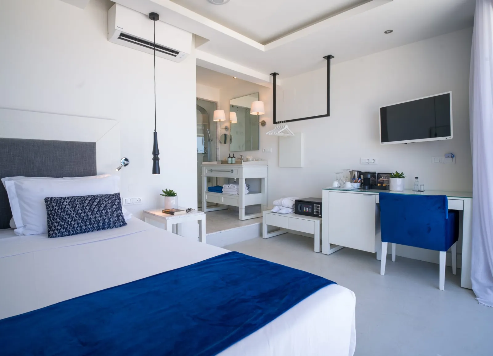 Knossos Beach Bungalows Suites Resort & Spa, Gurnes, Grčka — Bungalow Partial Sea View