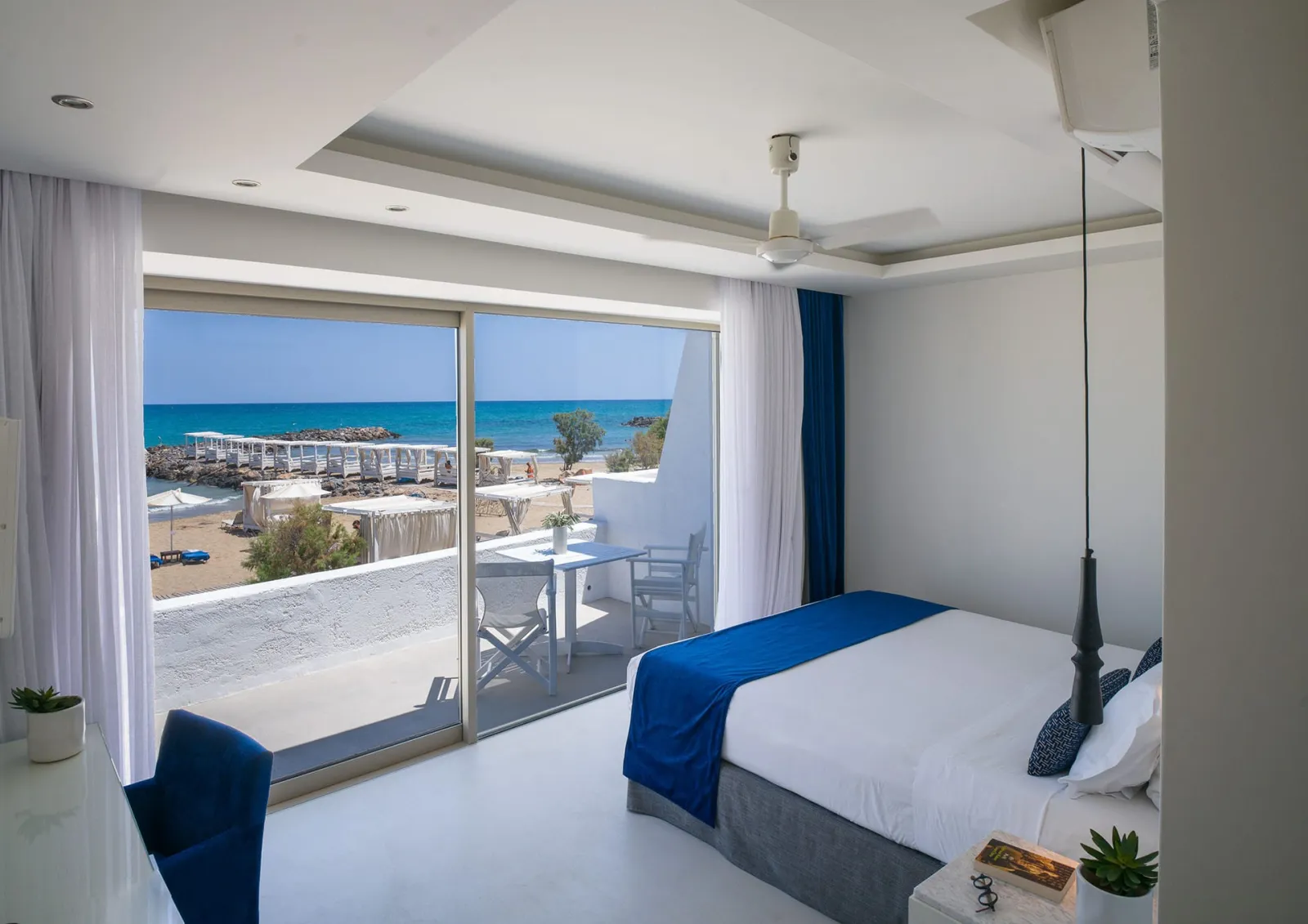Knossos Beach Bungalows Suites Resort & Spa, Gurnes, Grčka — Bungalow Seafront