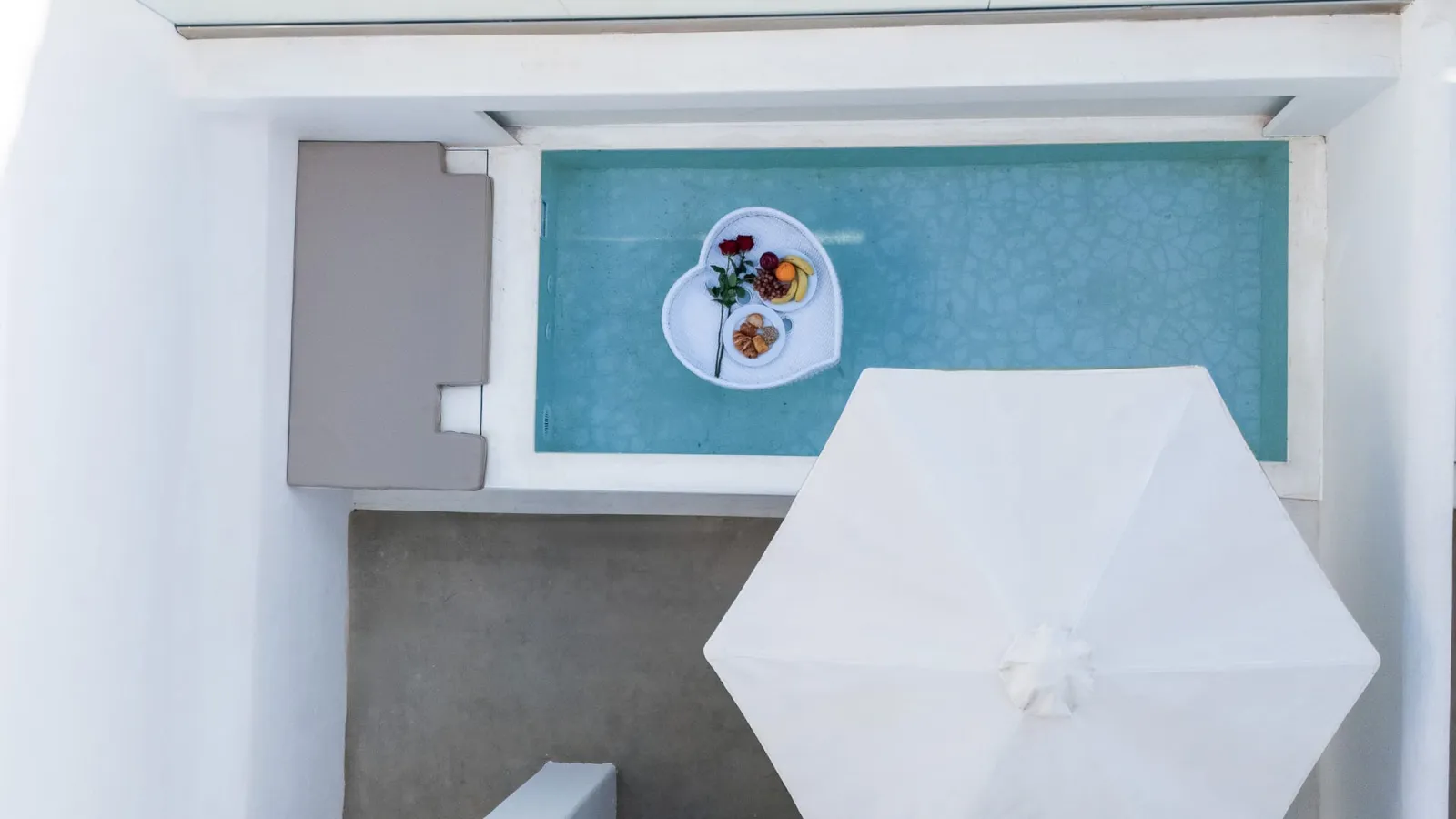 Knossos Beach Bungalows Suites Resort & Spa, Gurnes, Grčka — Lower Ground Level Suite with Plunge Pool