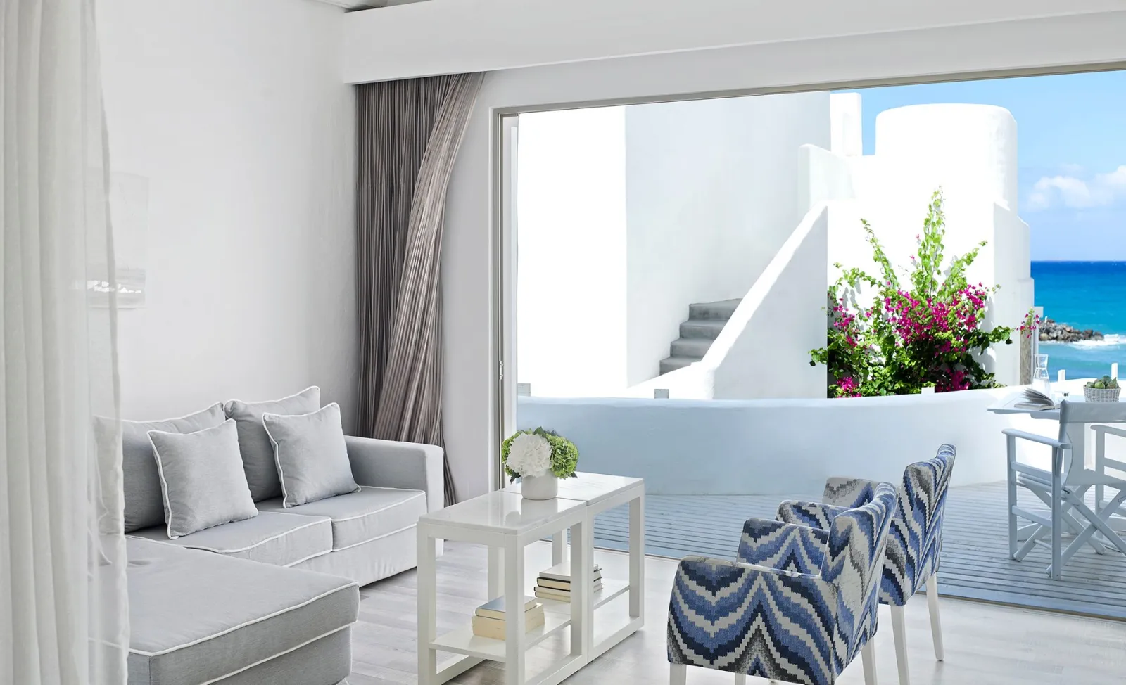 Knossos Beach Bungalows Suites Resort & Spa, Gurnes, Grčka — Suite Partial Sea View with Beach Cabana