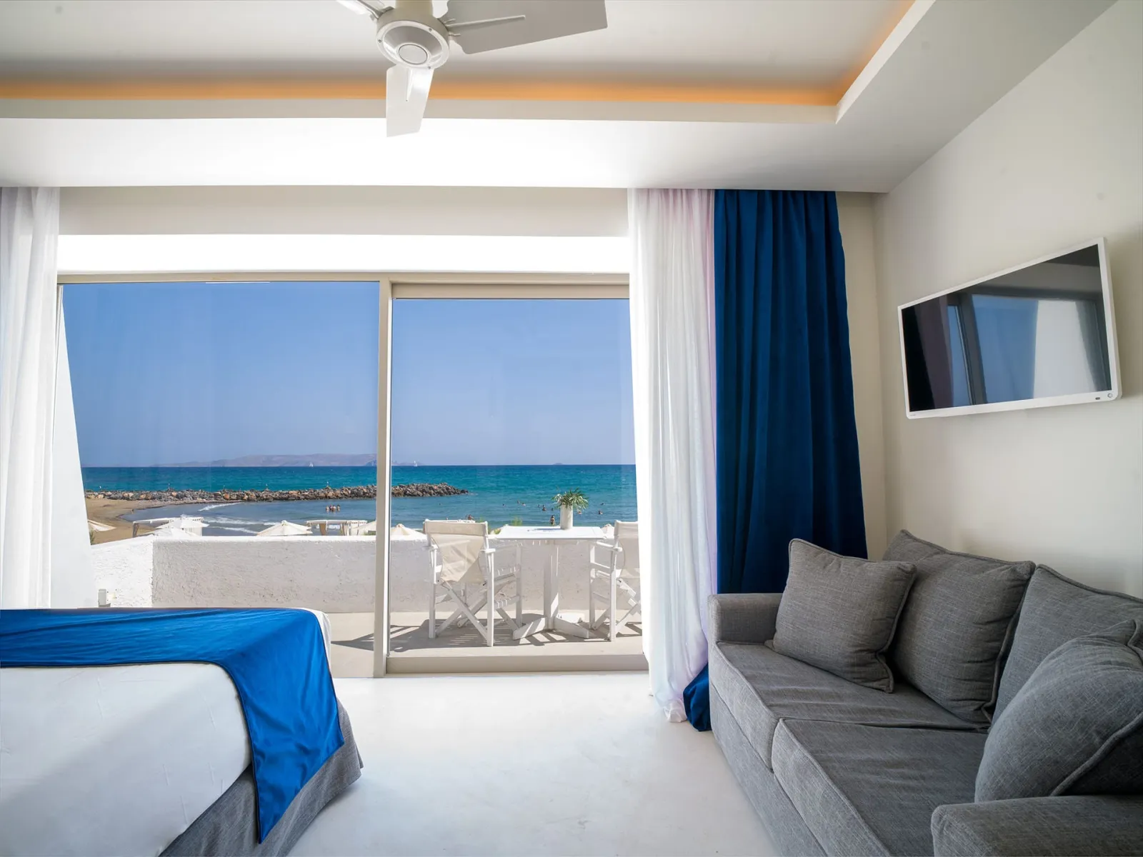 Knossos Beach Bungalows Suites Resort & Spa, Gurnes, Grčka — Suite Seafront