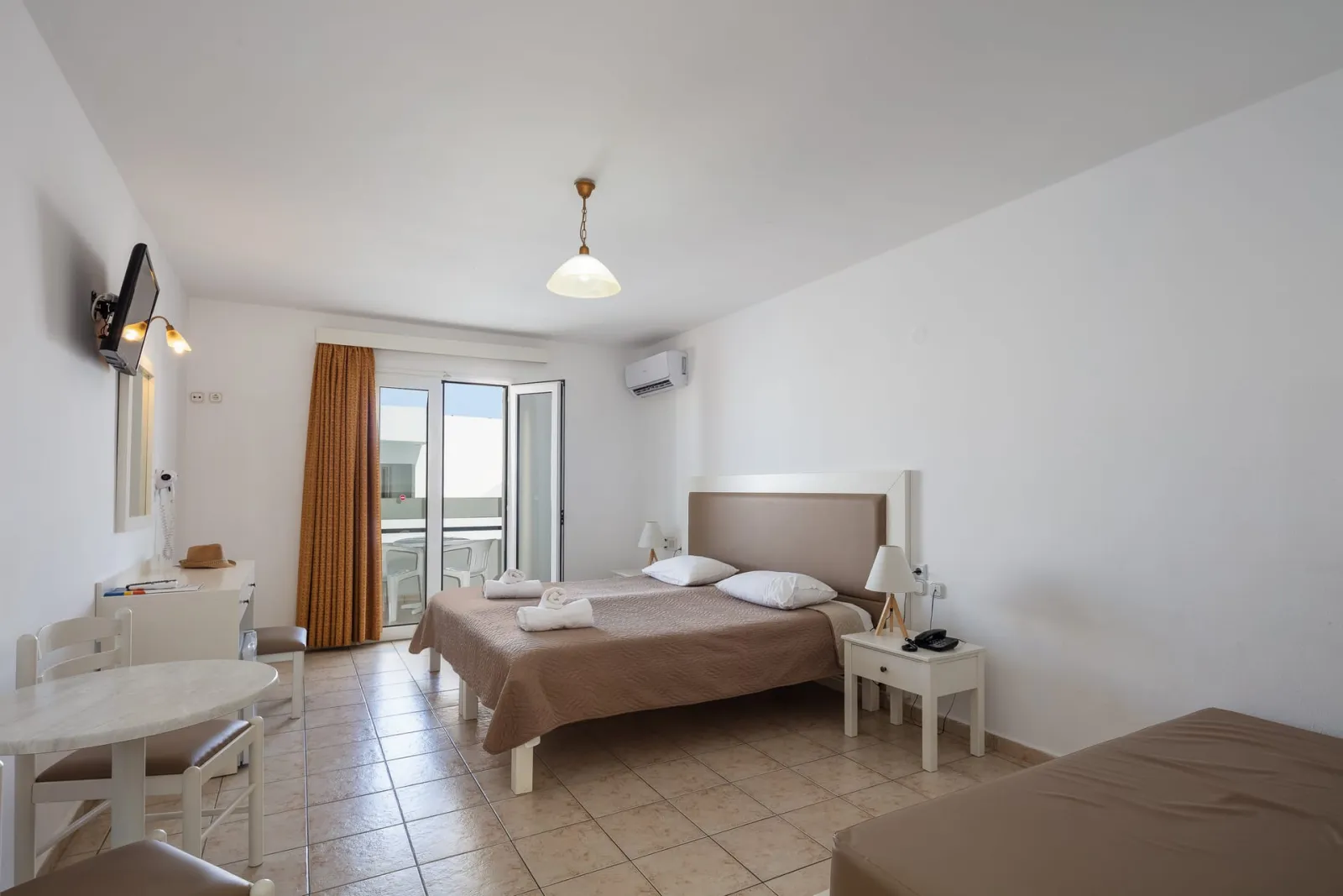 Koni Village Hotel, Malia, Grčka — Triple Room with Garden View