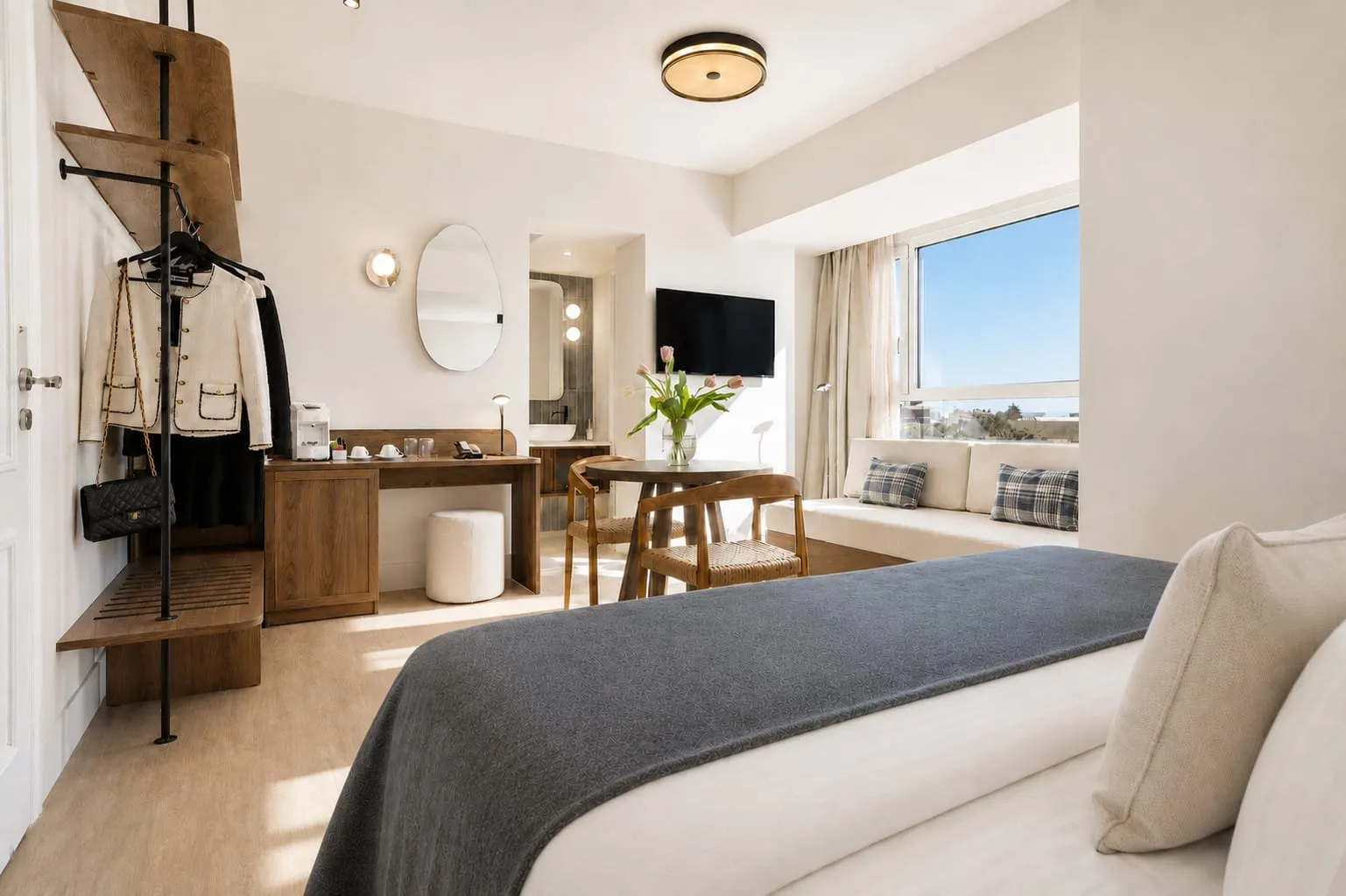 Legacy Gastro Suites, Iraklion, Grčka — Azure Sea View Suite