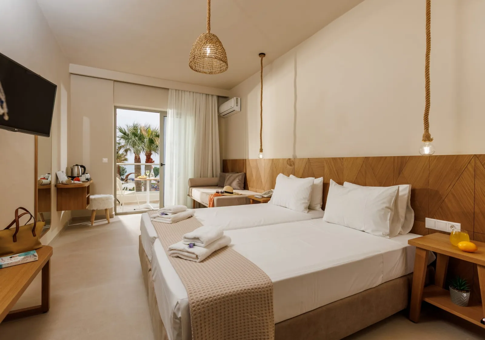 Malia Bay Beach Hotel & Bungalows, Malia, Grčka — Superior Room with Sea View