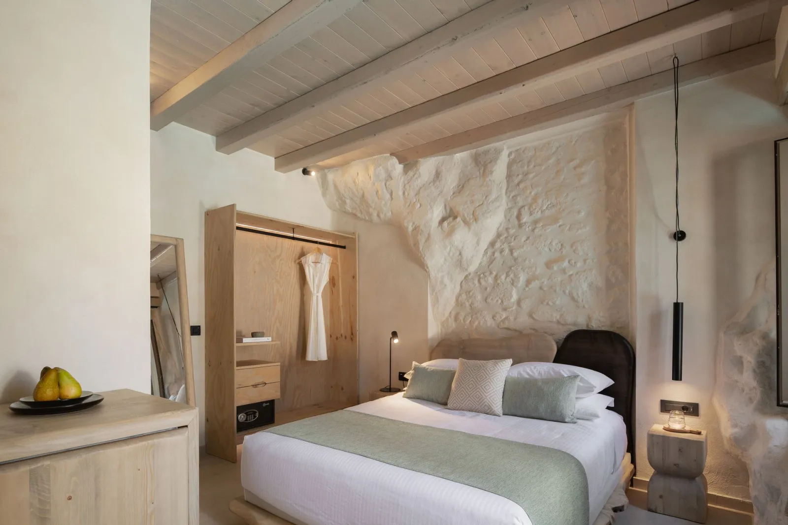 Manili Boutique Suites & Villas Heraklion, Iraklion, Grčka — Junior Suite - Pool view