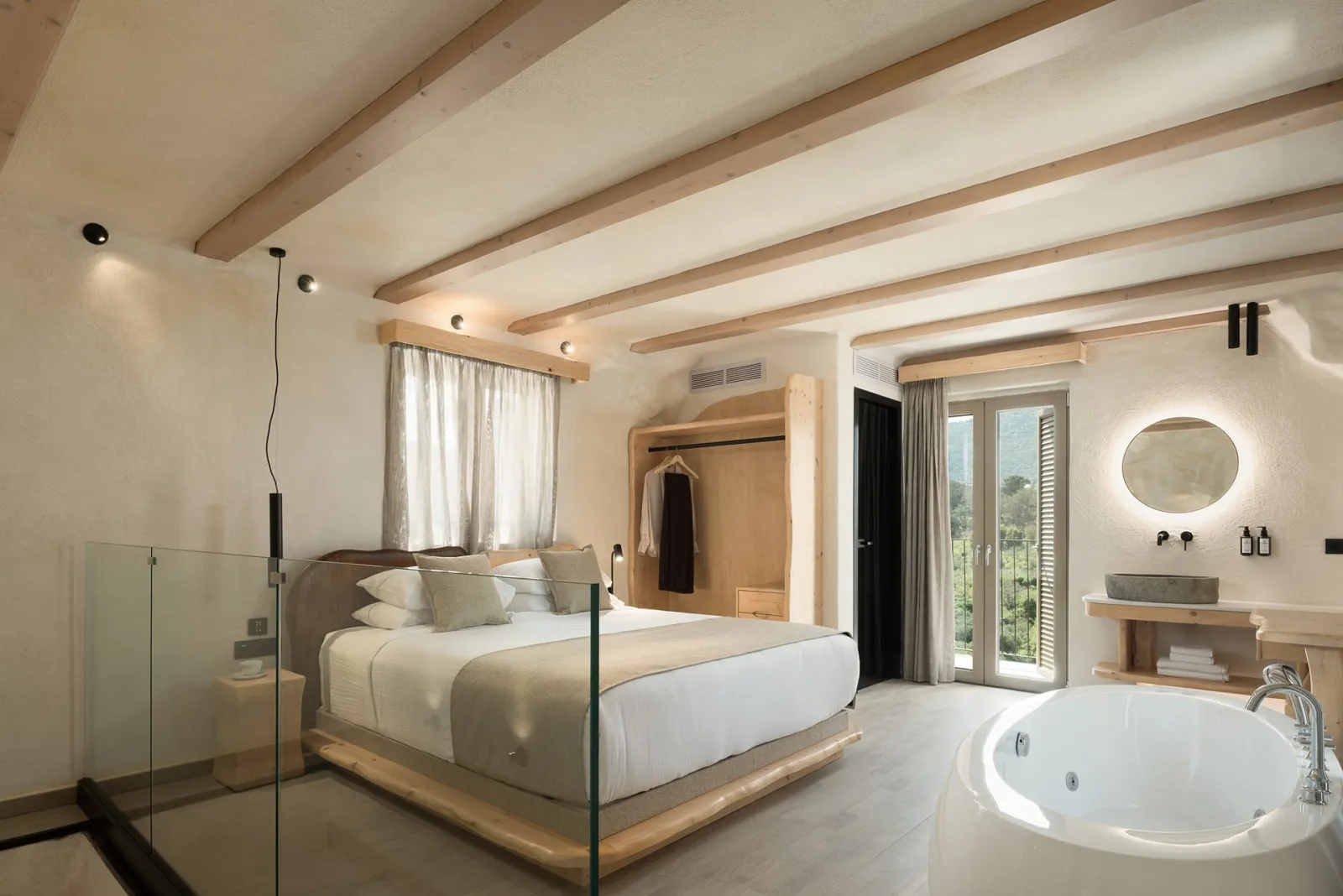 Manili Boutique Suites & Villas Heraklion, Iraklion, Grčka — Panoramic Suite with Hot Tub