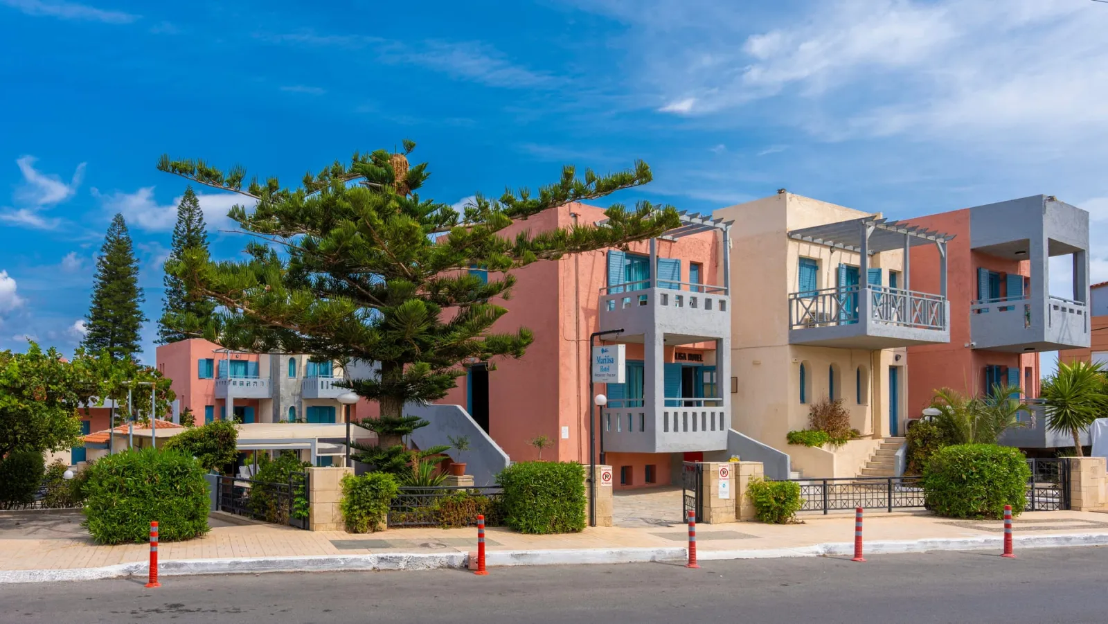 Marilisa Hotel, Gurnes