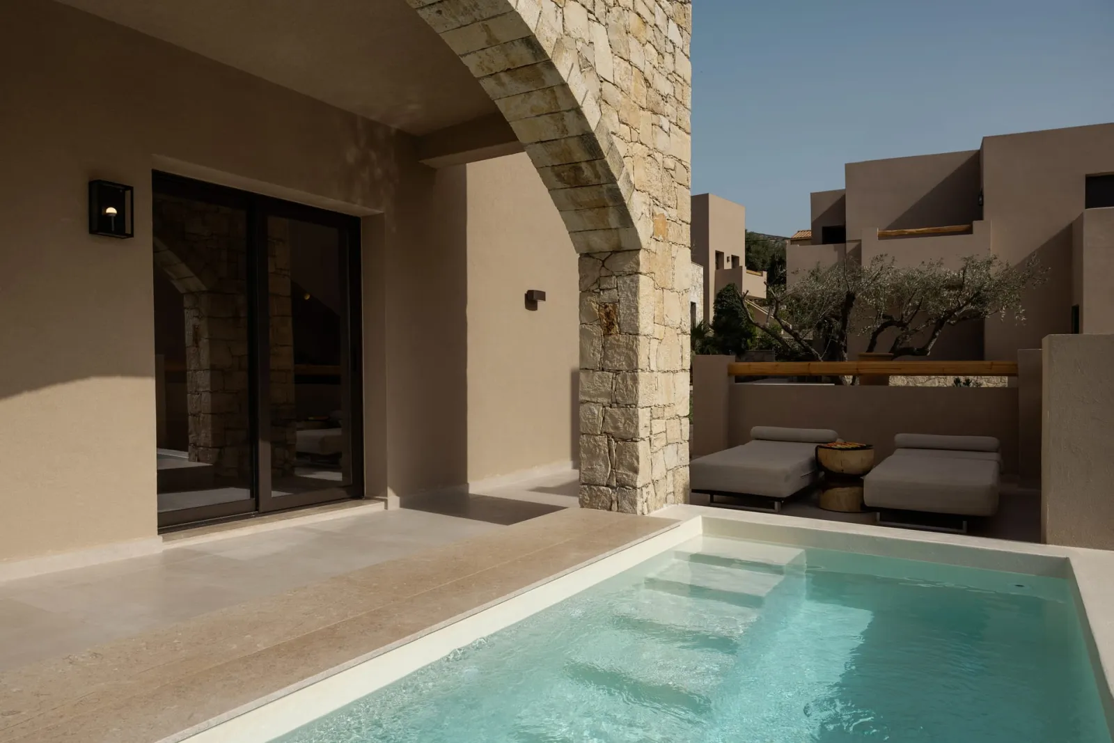 Momi Slow Living Hotel, Hersonisos, Grčka — Tholos Private Pool