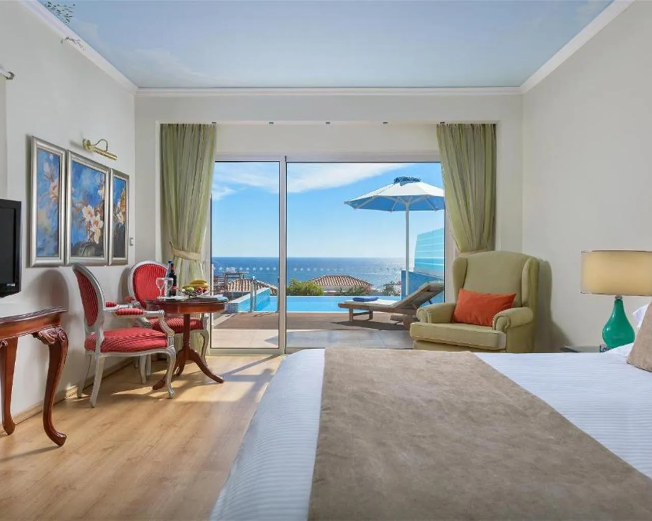 Atrium Prestige Thalasso Spa Resort & Villas, Rodos, Grčka — Room Deluxe/Private Pool Sea View
