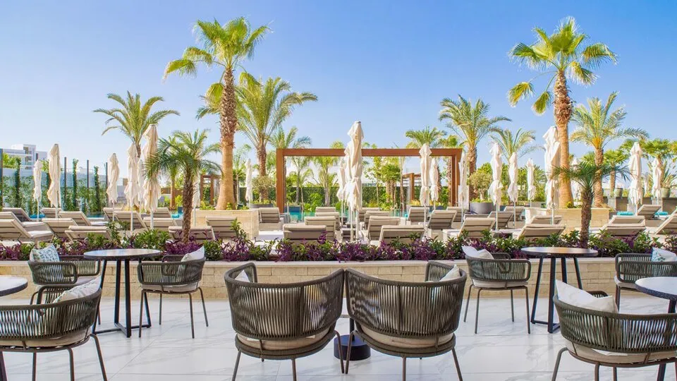 AMANTI HOTEL
