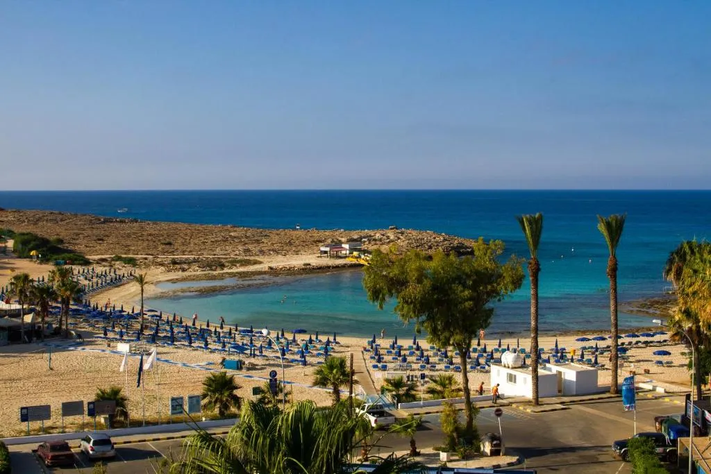 ANONYMOUS BEACH HOTEL