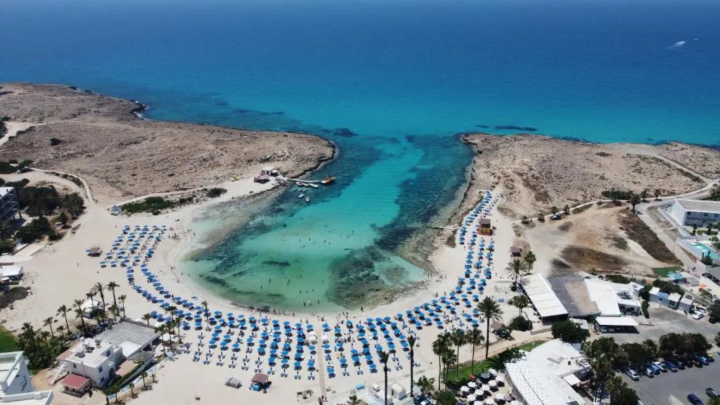 ANONYMOUS BEACH HOTEL