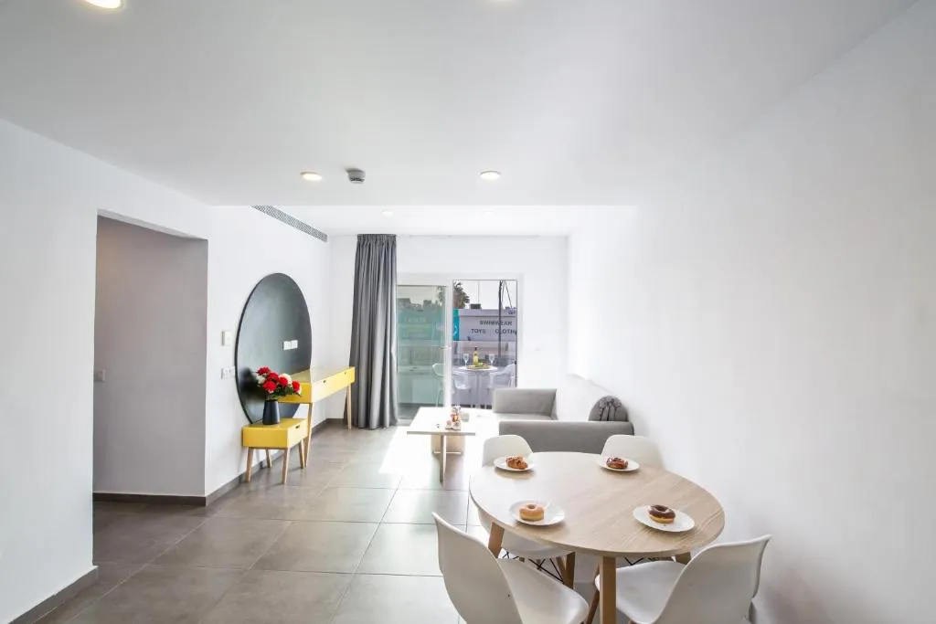 ANTHEA HOTEL APTS