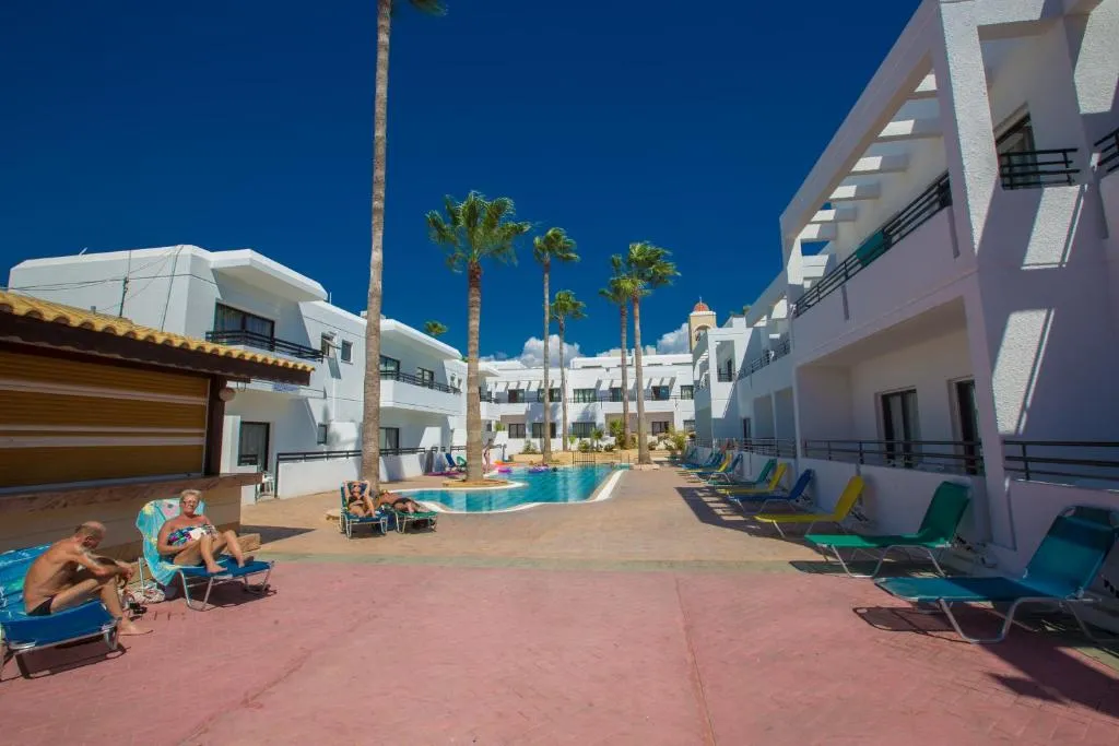 ANTHEA HOTEL APTS