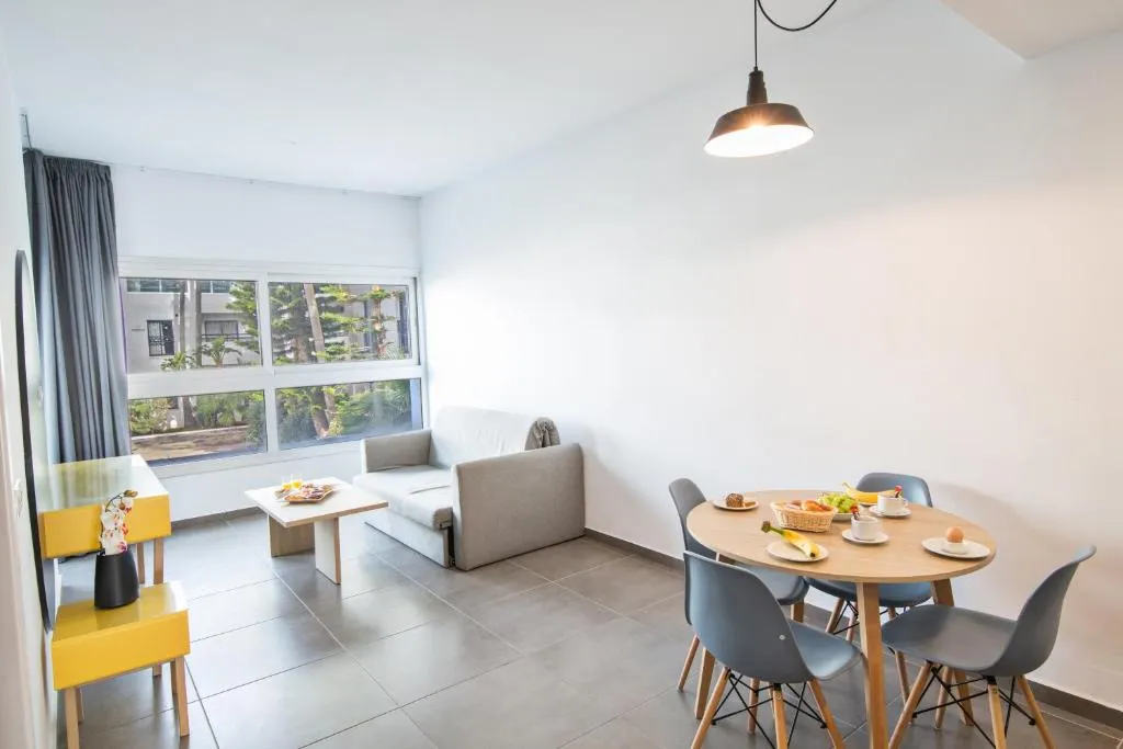 ANTHEA HOTEL APTS