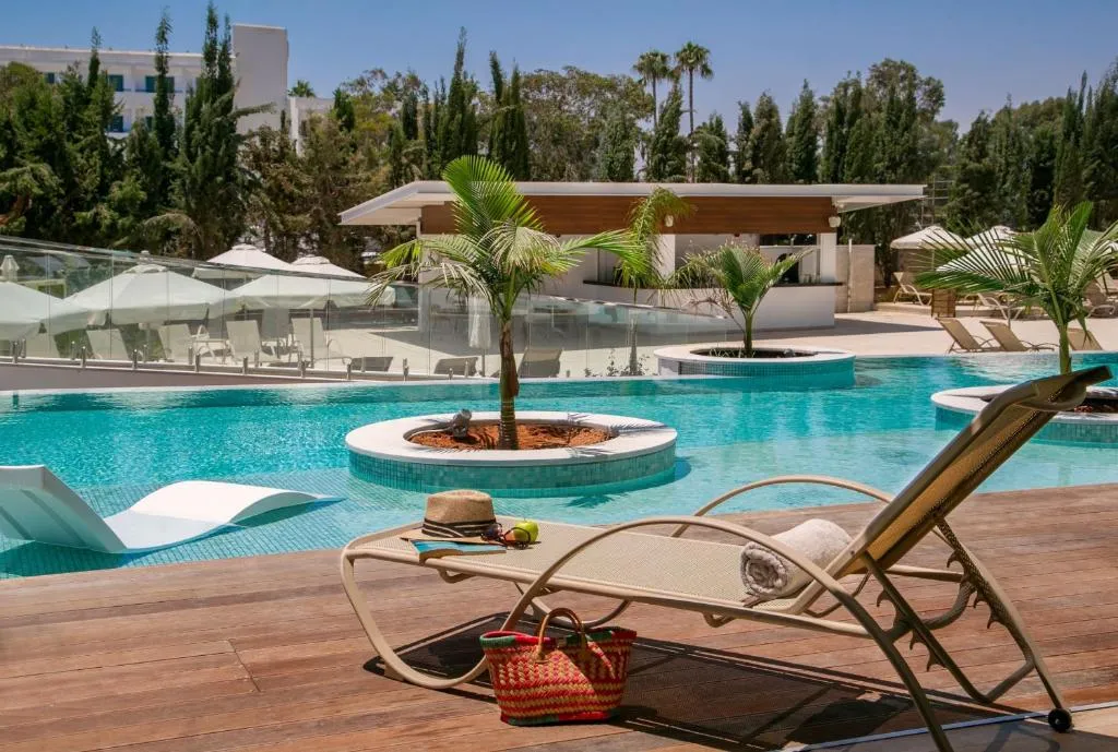 ASTERIAS BEACH HOTEL