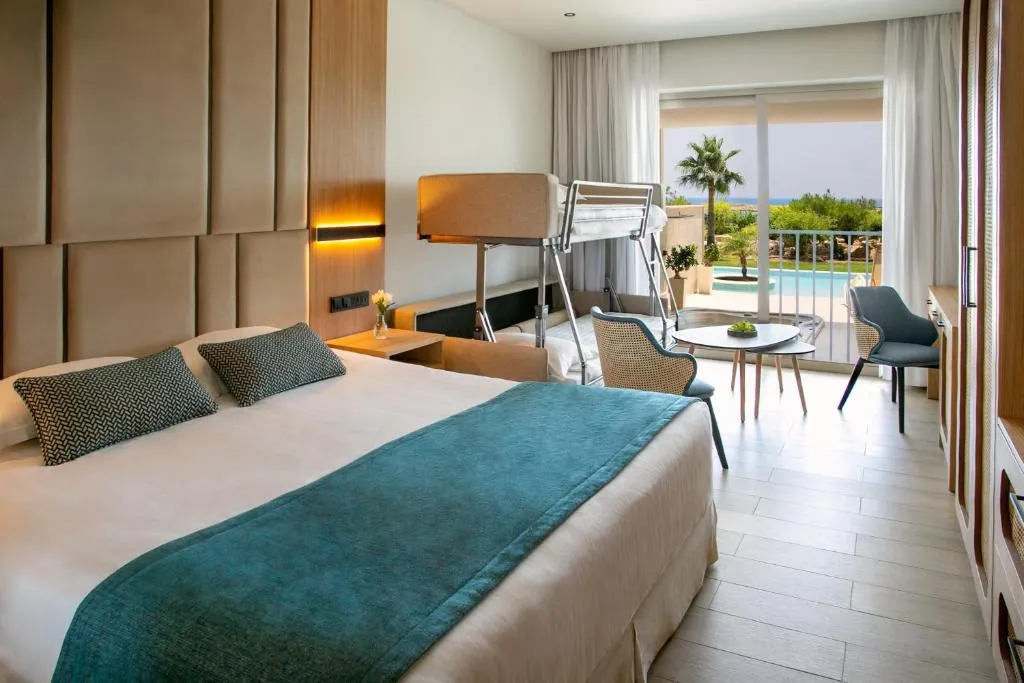 ASTERIAS BEACH HOTEL