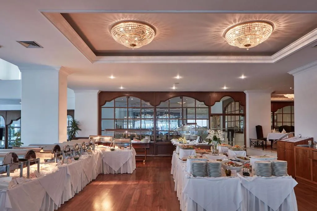GRECIAN BAY HOTEL