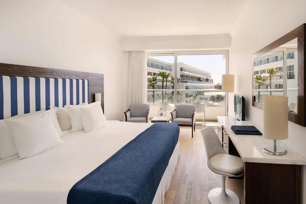 GRECIAN SANDS HOTEL