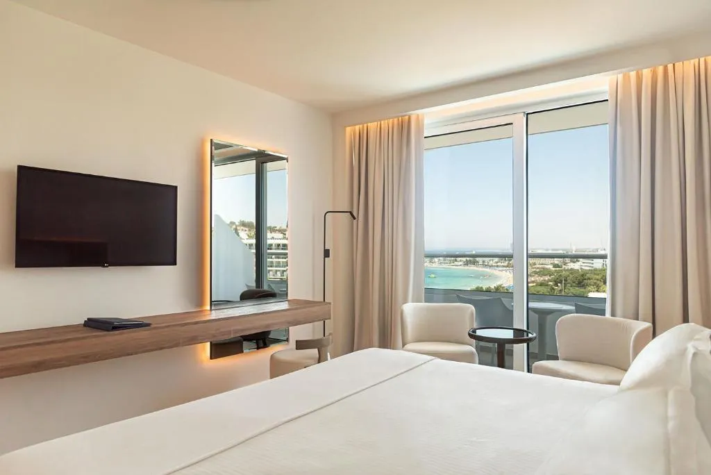 GRECIAN SANDS HOTEL