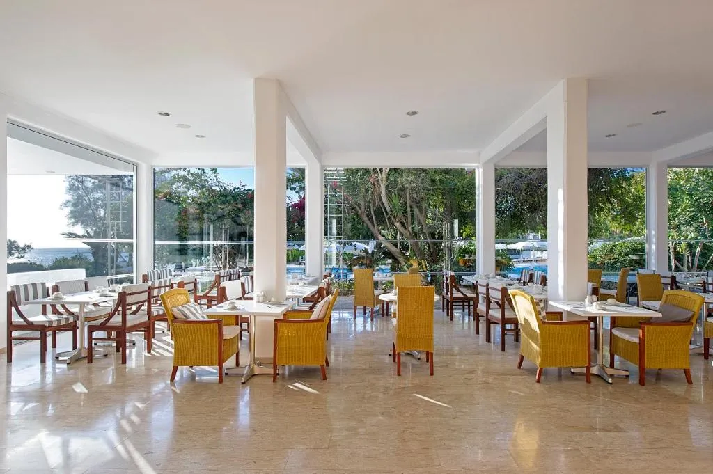 GRECIAN SANDS HOTEL