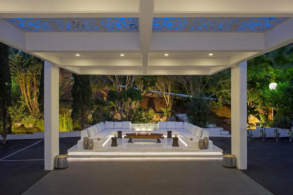 GRECIAN SANDS HOTEL