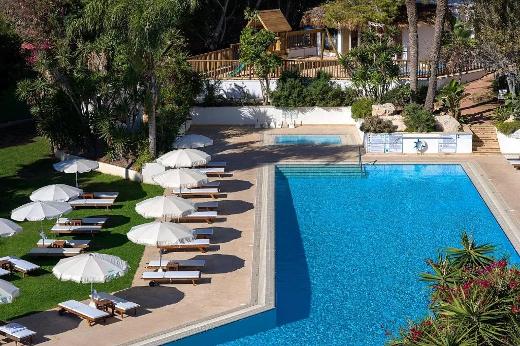 GRECIAN SANDS HOTEL