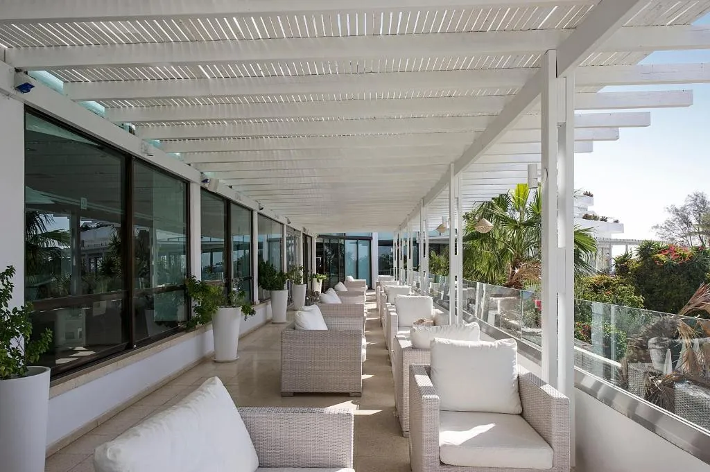 GRECIAN SANDS HOTEL