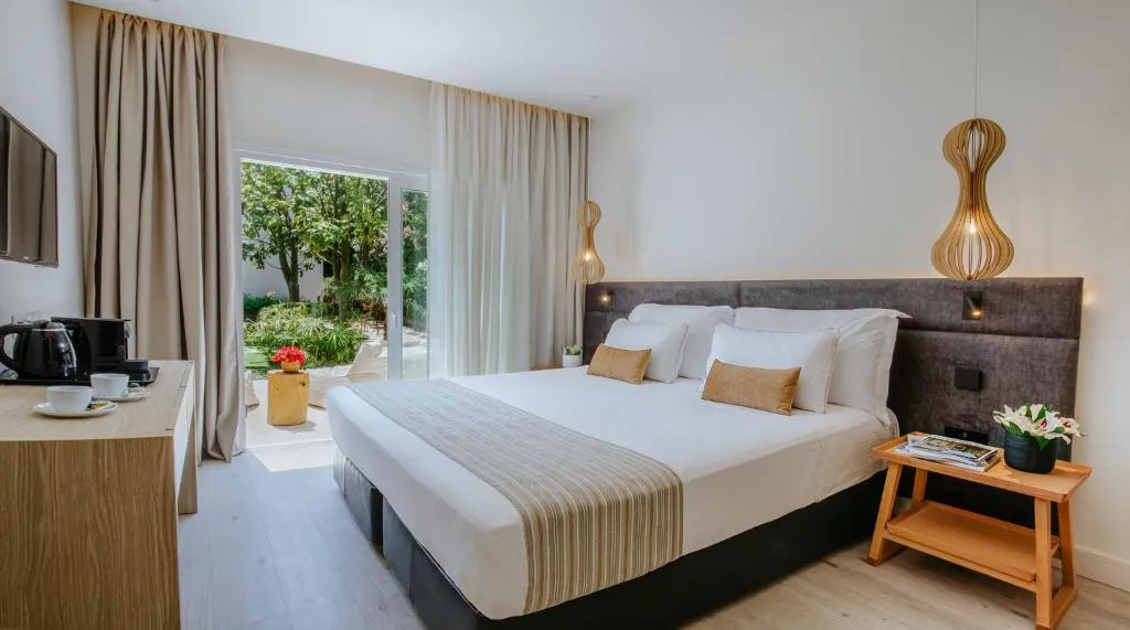 MELISSI BEACH HOTEL