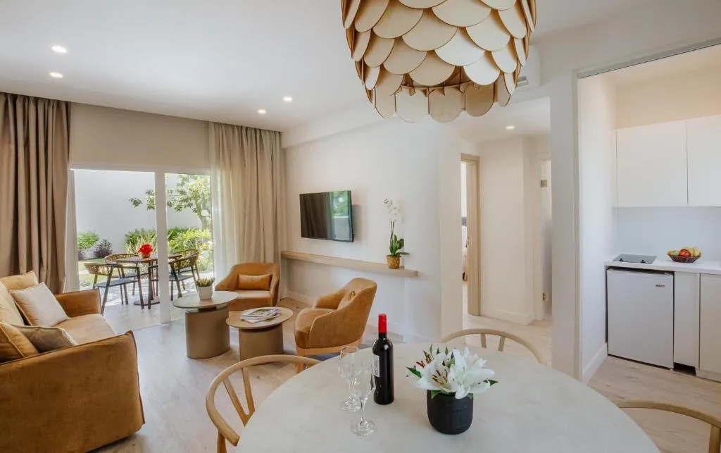 MELISSI BEACH HOTEL