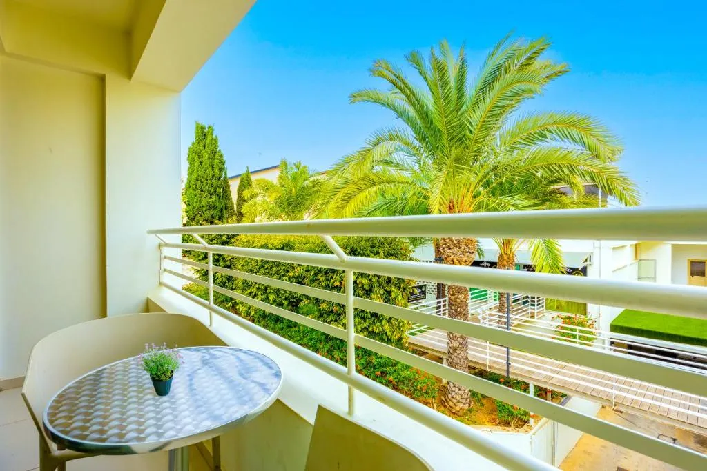 MELPO-ANTIA HOTEL AND SUITES