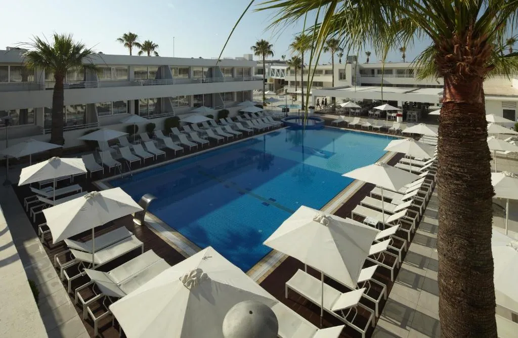 MELPO-ANTIA HOTEL AND SUITES