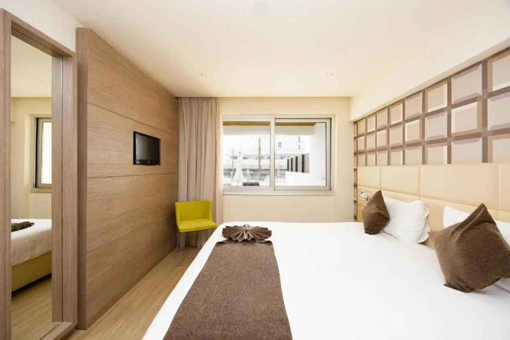 MELPO-ANTIA HOTEL AND SUITES