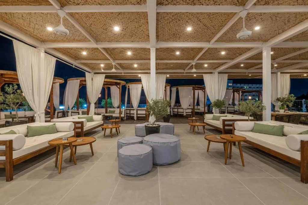 NAPA MERMAID HOTEL AND SUITES