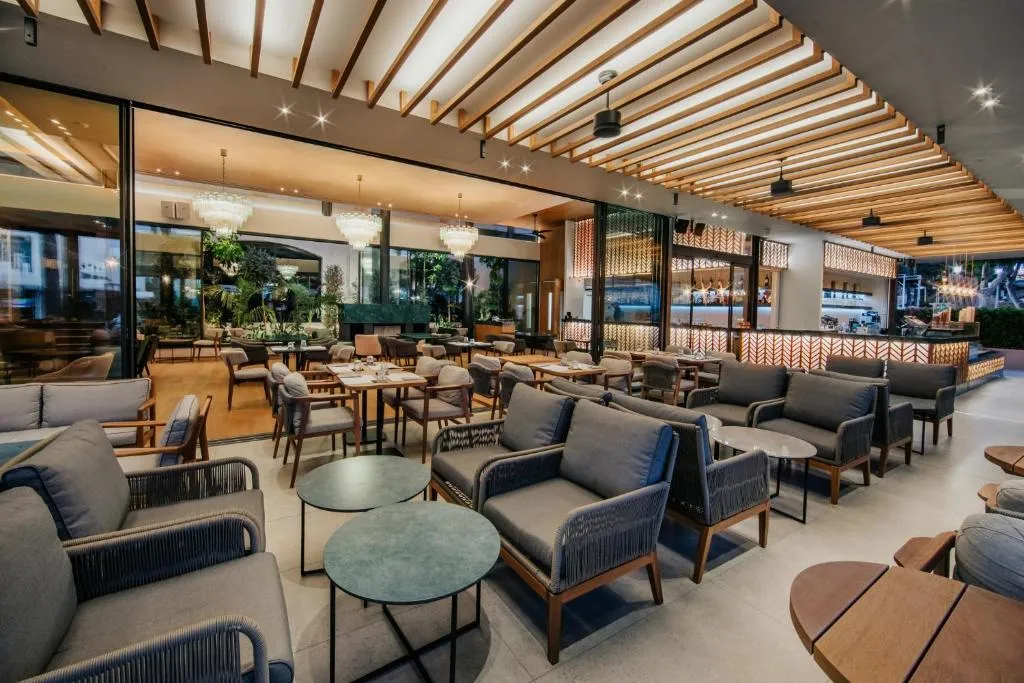 NAPA PLAZA HOTEL