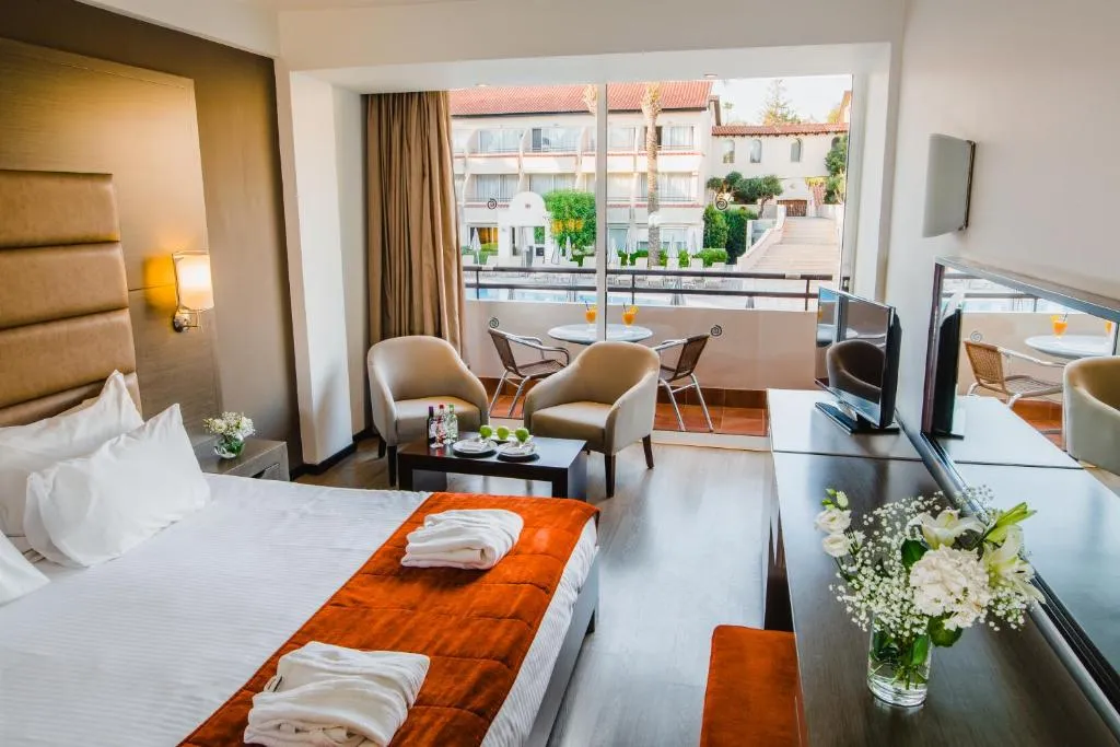 NAPA PLAZA HOTEL