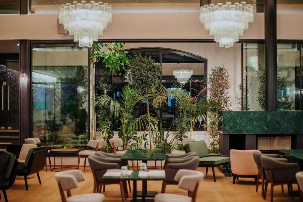 NAPA PLAZA HOTEL