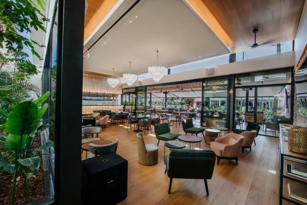 NAPA PLAZA HOTEL