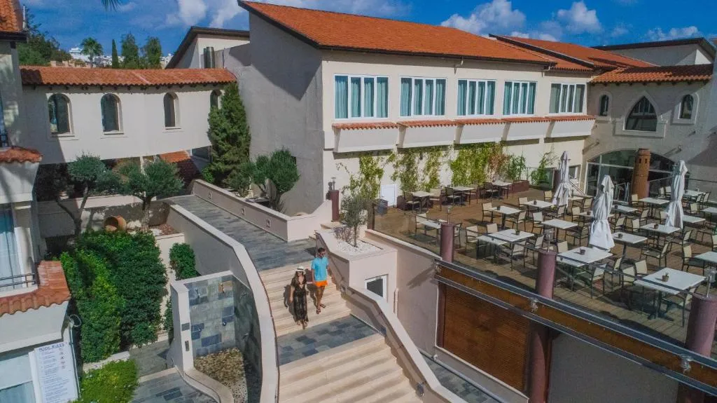 NAPA PLAZA HOTEL