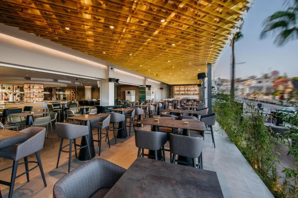 NAPA PLAZA HOTEL
