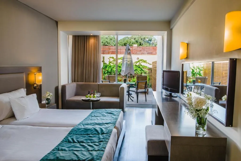 NAPA PLAZA HOTEL