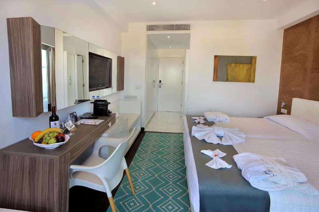 NESTOR HOTEL