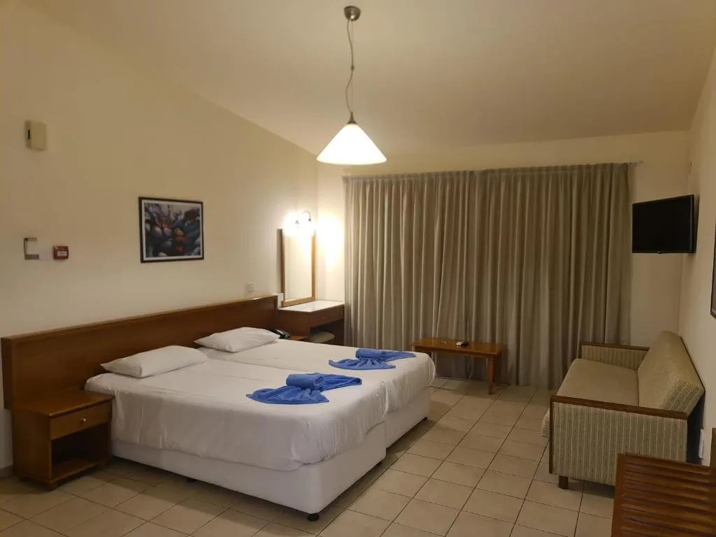 NISSIANA HOTEL AND BUNGALOWS