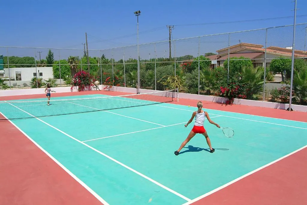 NISSIANA HOTEL AND BUNGALOWS