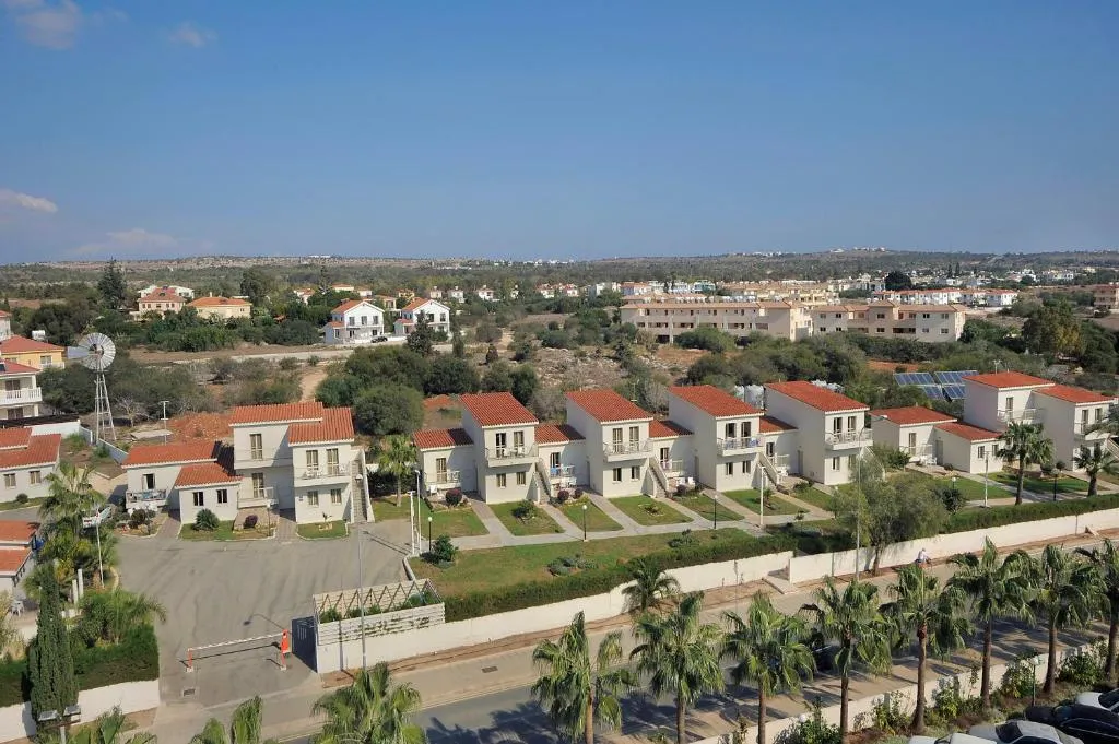 NISSIANA HOTEL AND BUNGALOWS