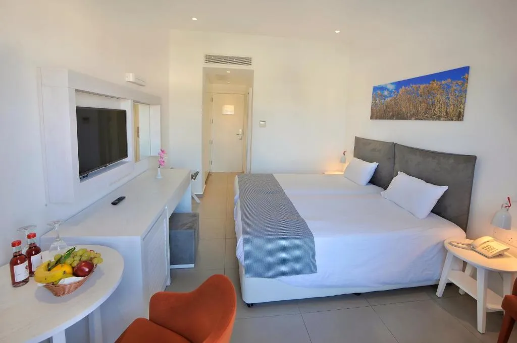 NISSIANA HOTEL AND BUNGALOWS