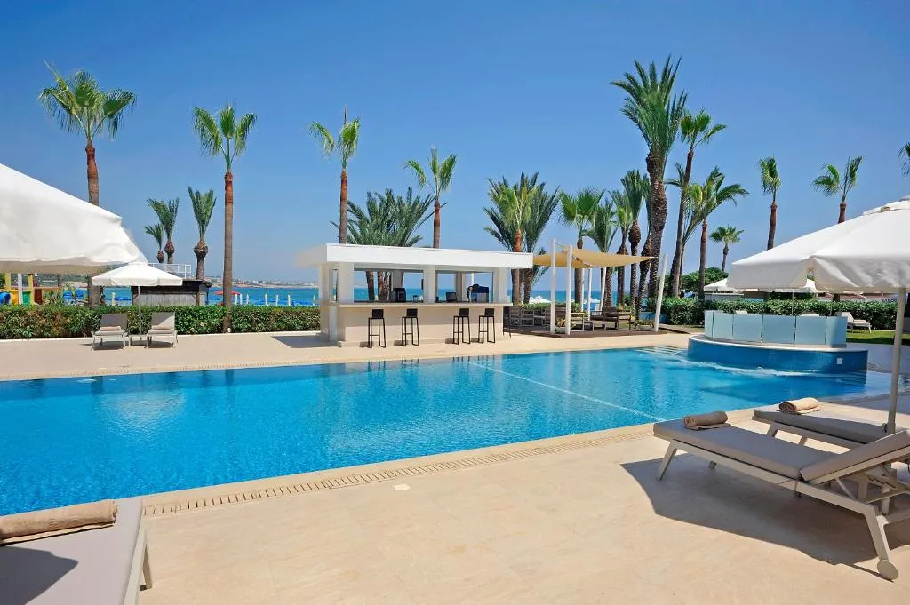 OKEANOS BEACH BOUTIQUE HOTEL